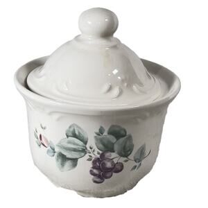 Pfaltzgraff Vintage Sugar Bowl w Lid Grapevine Made USA White w/ Pastel Design